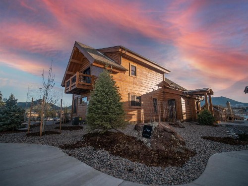 New Log Cabin! Steps to Lake Estes Indoor/Outdoor Fireplace Private Jacuzzi! - image 29