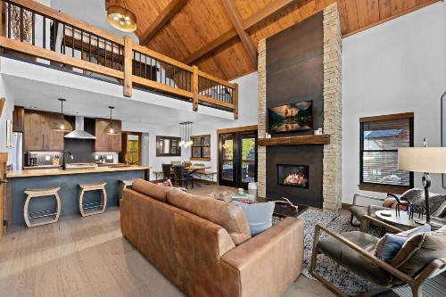 New Log Cabin! Steps to Lake Estes Indoor/Outdoor Fireplace Private Jacuzzi! - image 49