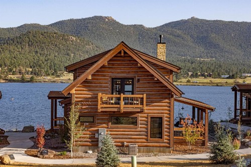 Lake Ridge Escape Surrounded by the Lake and Mountains Indoor and Outdoor Fireplace Private Jacuzzi - image 14