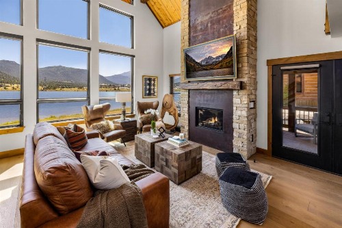 Lake Ridge Escape Surrounded by the Lake and Mountains Indoor and Outdoor Fireplace Private Jacuzzi - image 6