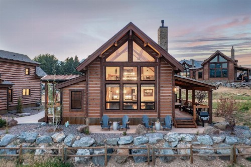 Brand New Lake Front Cabin located on Lake Estes Indoor Outdoor Fireplace and Private Jacuzzi - image 22
