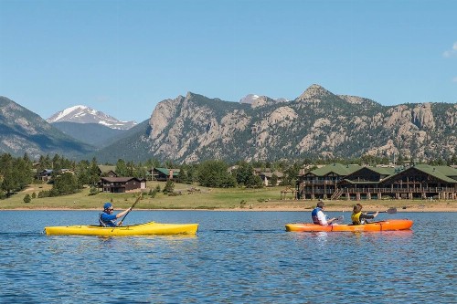 Brand New Lake Front Cabin located on Lake Estes Indoor Outdoor Fireplace and Private Jacuzzi - image 25