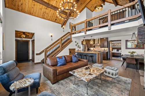 Brand New Lake Front Cabin located on Lake Estes Indoor Outdoor Fireplace and Private Jacuzzi - image 26