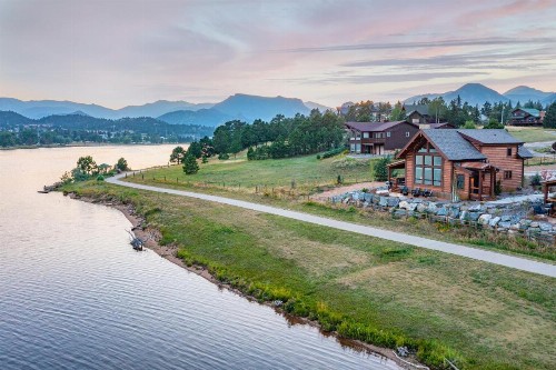 Lake Estes Oasis Located right on the lake Indoor and Outdoor Fireplace and Private Jacuzzi - image 14