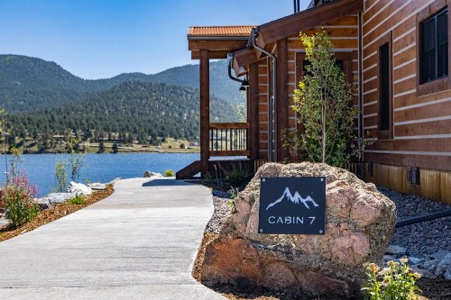 Lake Estes Oasis Located right on the lake Indoor and Outdoor Fireplace and Private Jacuzzi - image 18