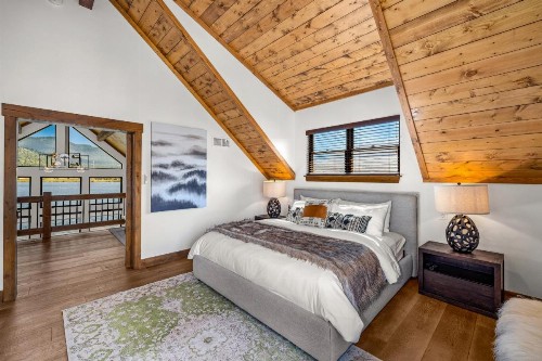 Lake Estes Oasis Located right on the lake Indoor and Outdoor Fireplace and Private Jacuzzi - image 19