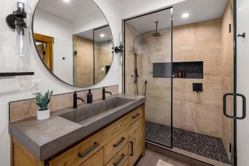 Lake Estes Oasis Located right on the lake Indoor and Outdoor Fireplace and Private Jacuzzi - image 8