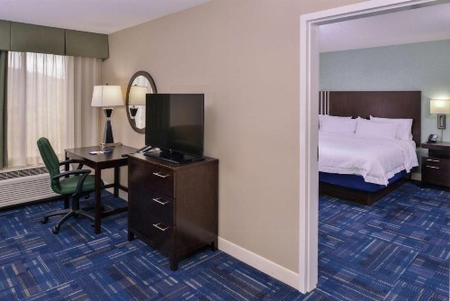 Hampton Inn Eugene - image 22