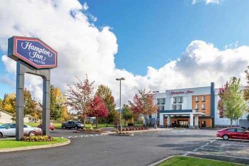 Hampton Inn Eugene - image 4
