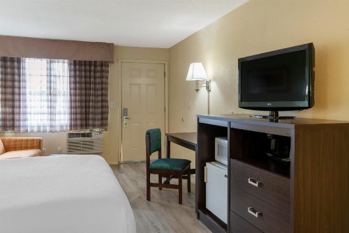 University Inn and Suites Eugene - image 17
