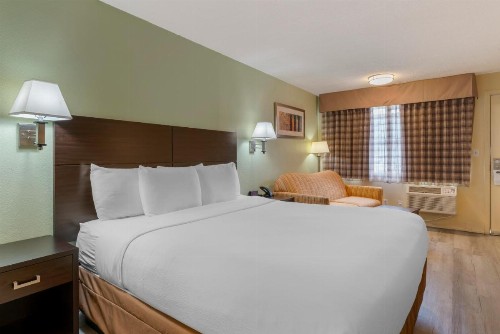 University Inn and Suites Eugene - image 19