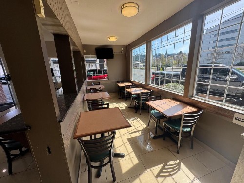 University Inn and Suites Eugene - image 23
