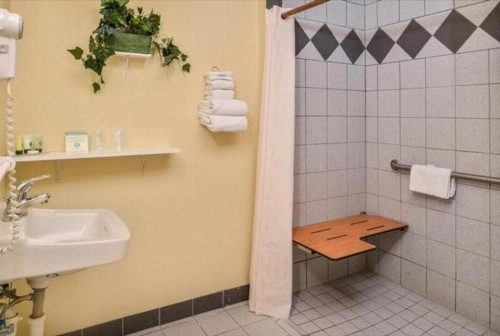 University Inn and Suites Eugene - image 3