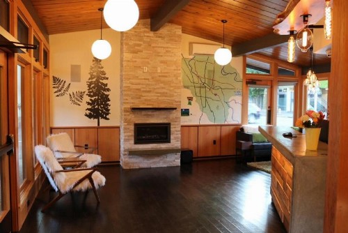 Timbers Motel - image 9