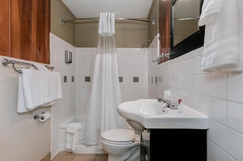 Courtesy Inn Downtown Eugene - image 10