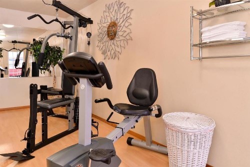 Americas Best Value Inn Eugene - image 9