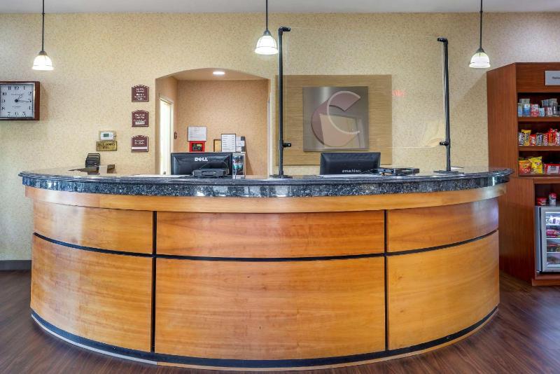 Comfort Suites Eugene - image 4