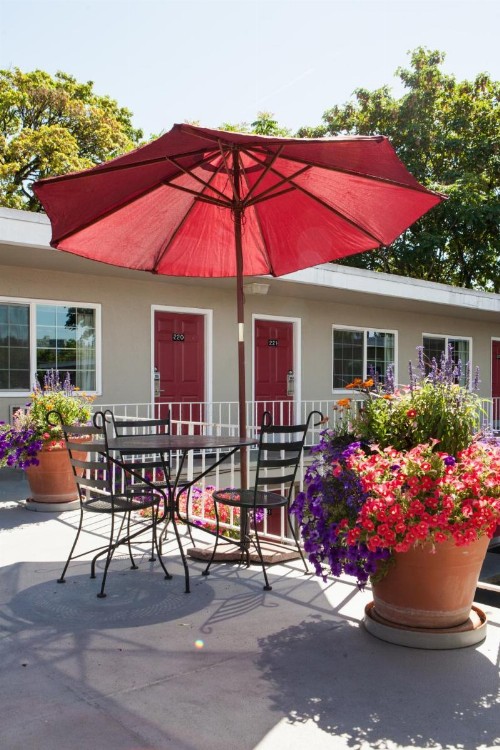 Campus Inn & Suites Eugene Downtown - image 6