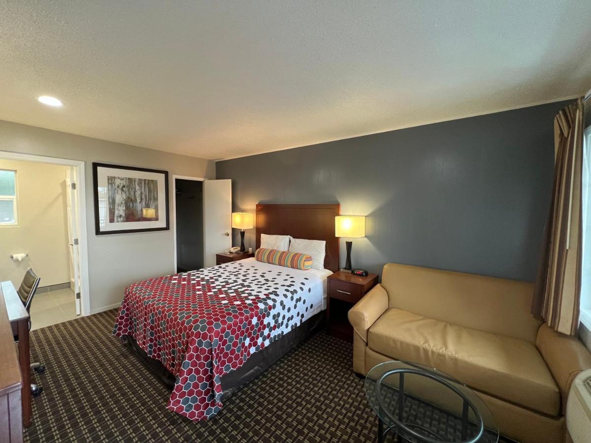 Travelers Inn Eugene University - image 4