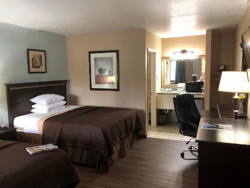 Value Inn Motel - image 13