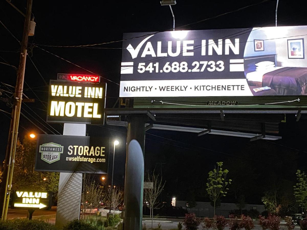 Value Inn Motel - image 2