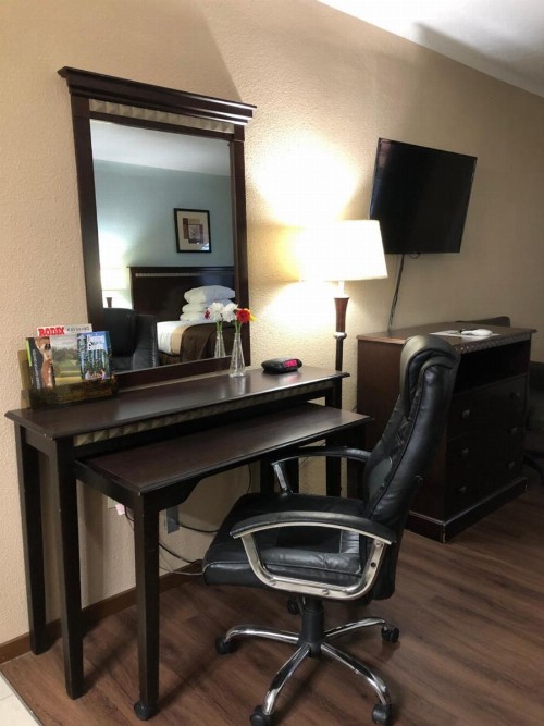 Value Inn Motel - image 18