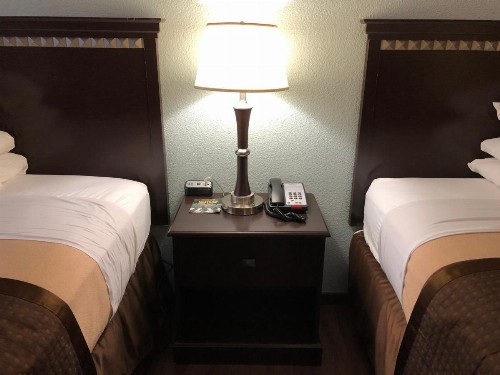Value Inn Motel - image 19