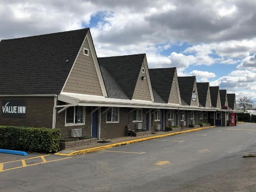 Value Inn Motel - image 5