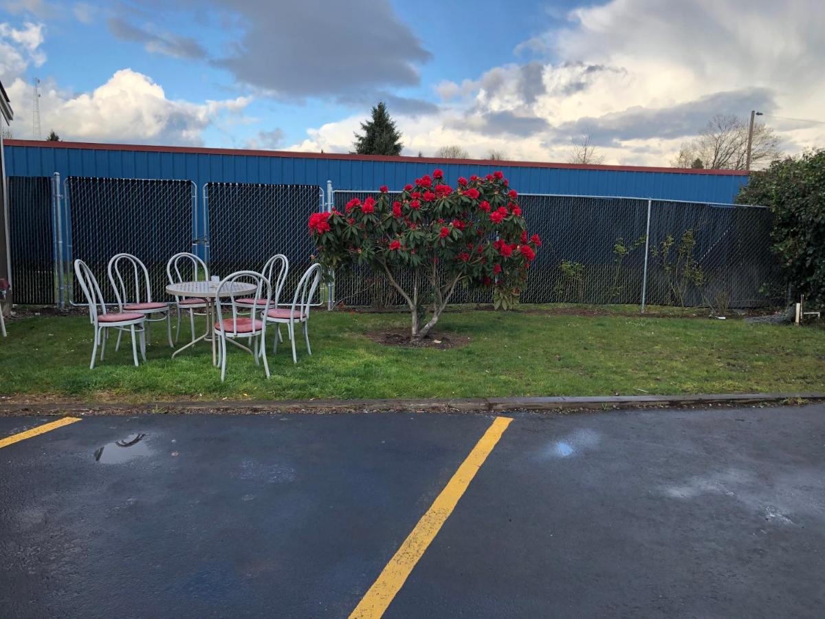 Value Inn Motel - image 7