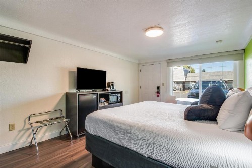 Signature Inn Eugene - image 23