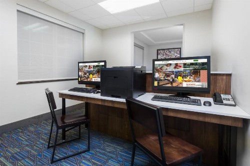 Holiday Inn Express Hotel & Suites Eugene Downtown - University an IHG Hotel - image 13