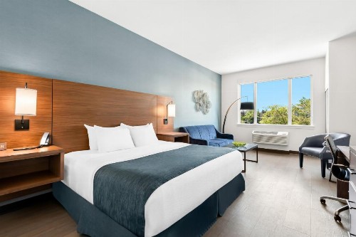 Hayward Inn - image 16