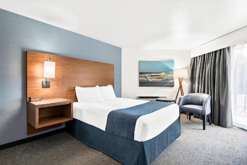 Hayward Inn - image 8