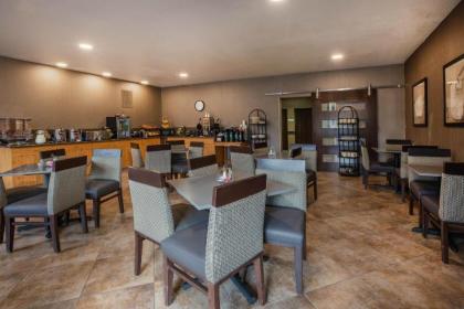 La Quinta by Wyndham Eugene - image 9