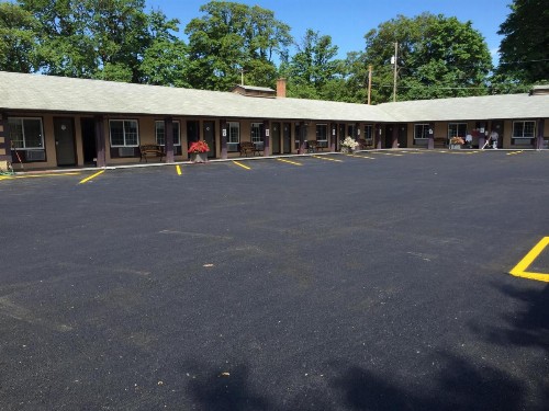 Downtown Inn - image 2