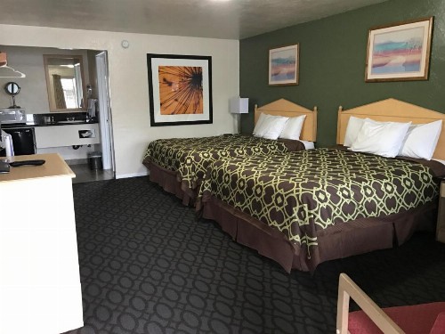 Downtown Inn - image 21