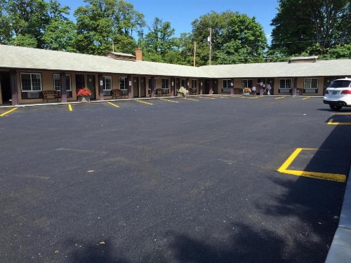 Downtown Inn - image 22