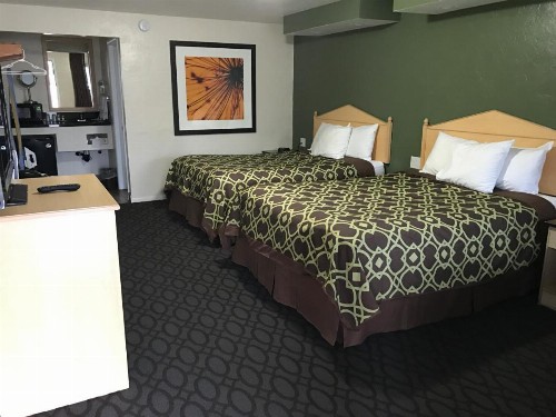 Downtown Inn - image 23