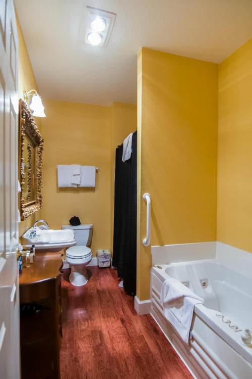 The Campbell House Inn - image 2
