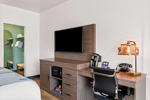 Days Inn by Wyndham Eugene Downtown/University - image 15