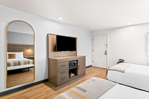 Days Inn by Wyndham Eugene Downtown/University - image 16