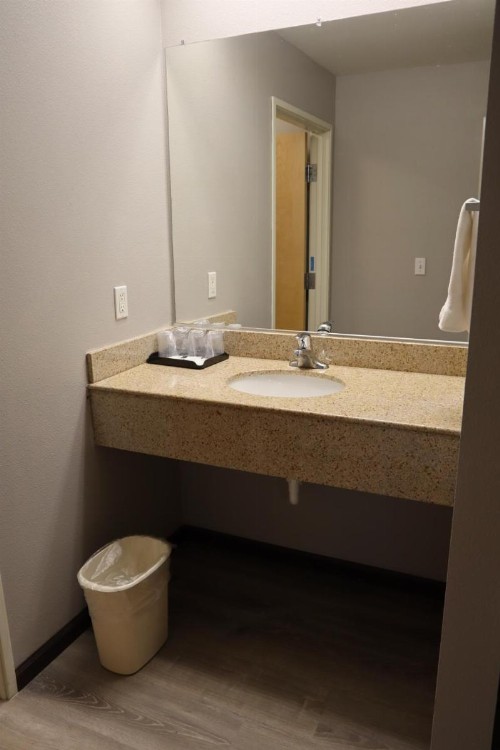 Express Inn & Suites Eugene - image 44