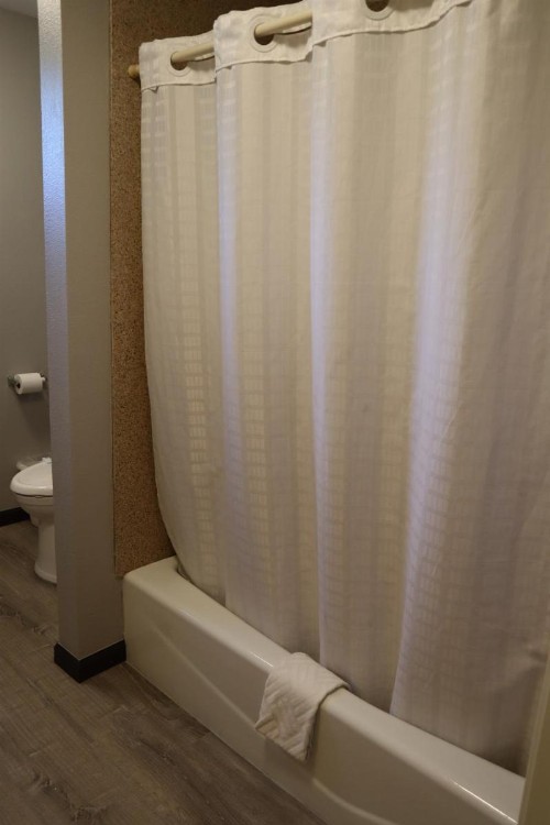 Express Inn & Suites Eugene - image 8