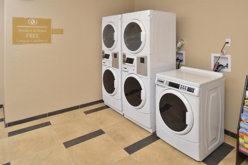 Candlewood Suites Eugene Springfield an IHG Hotel - image 11