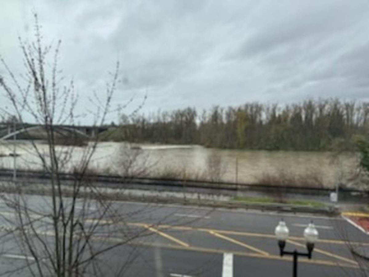 Candlewood Suites Eugene Springfield an IHG Hotel - image 2