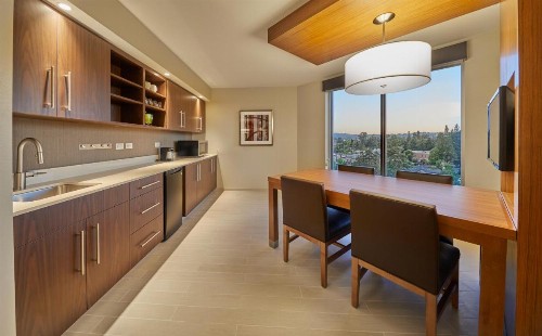Hyatt Place Eugene/Oakway Center - image 19