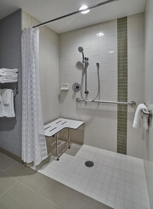 Hyatt Place Eugene/Oakway Center - image 25