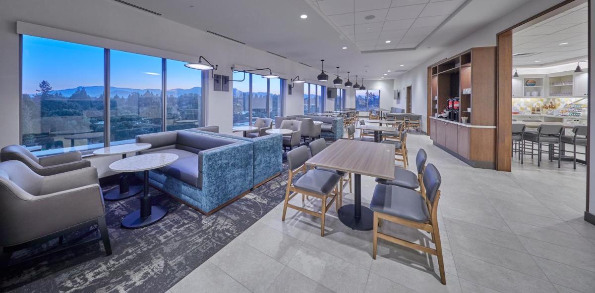 Hyatt Place Eugene/Oakway Center - image 3
