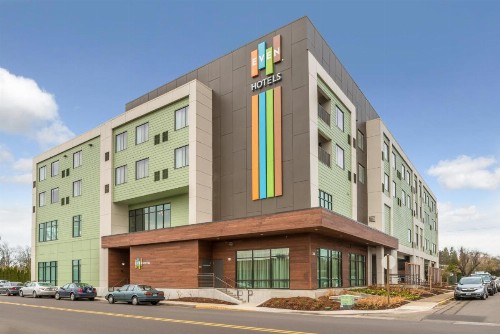 EVEN Hotel Eugene an IHG Hotel - image 2