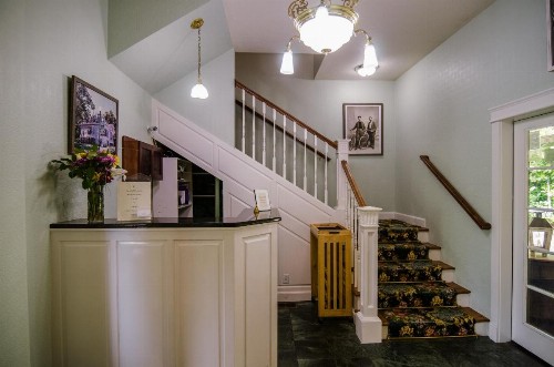 The Campbell House Inn - image 4